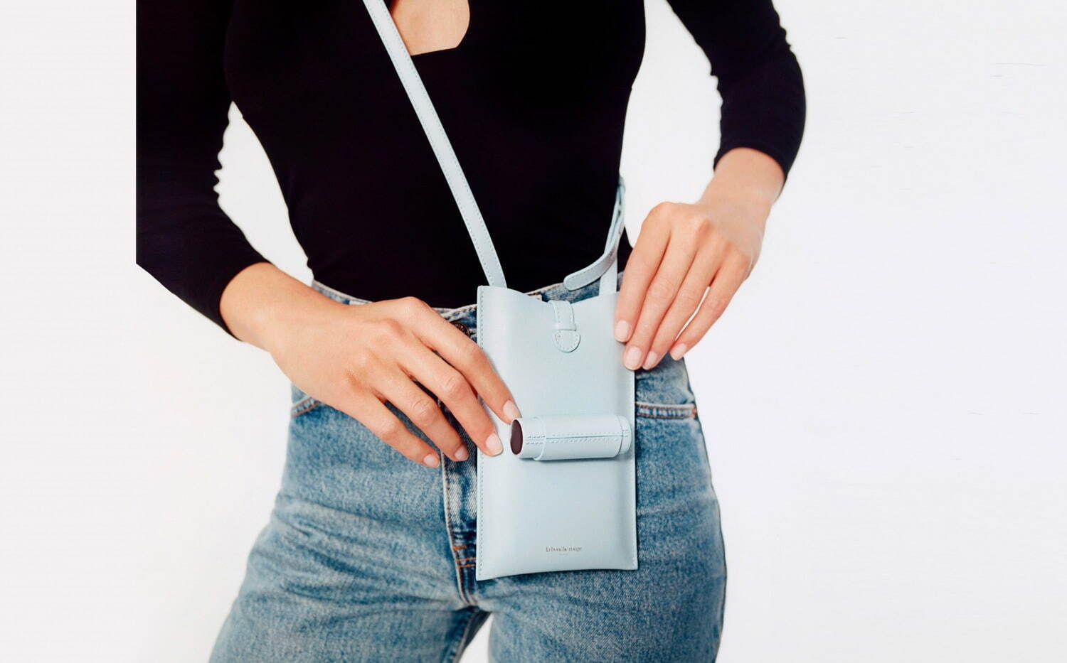 ラ ブーシュ ルージュ初のレザーバッグ、“リップスティック収納可能”なポケット付き｜写真10