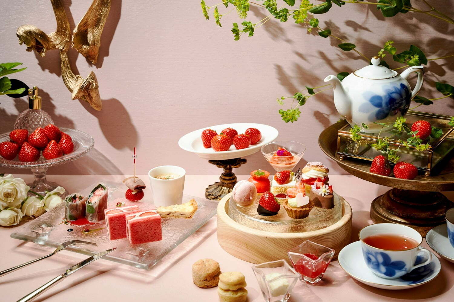 ウェスティン都ホテル京都“苺尽くし”アフタヌーンティー、ブランド苺食べ比べ＆「あまおう」ショートなど