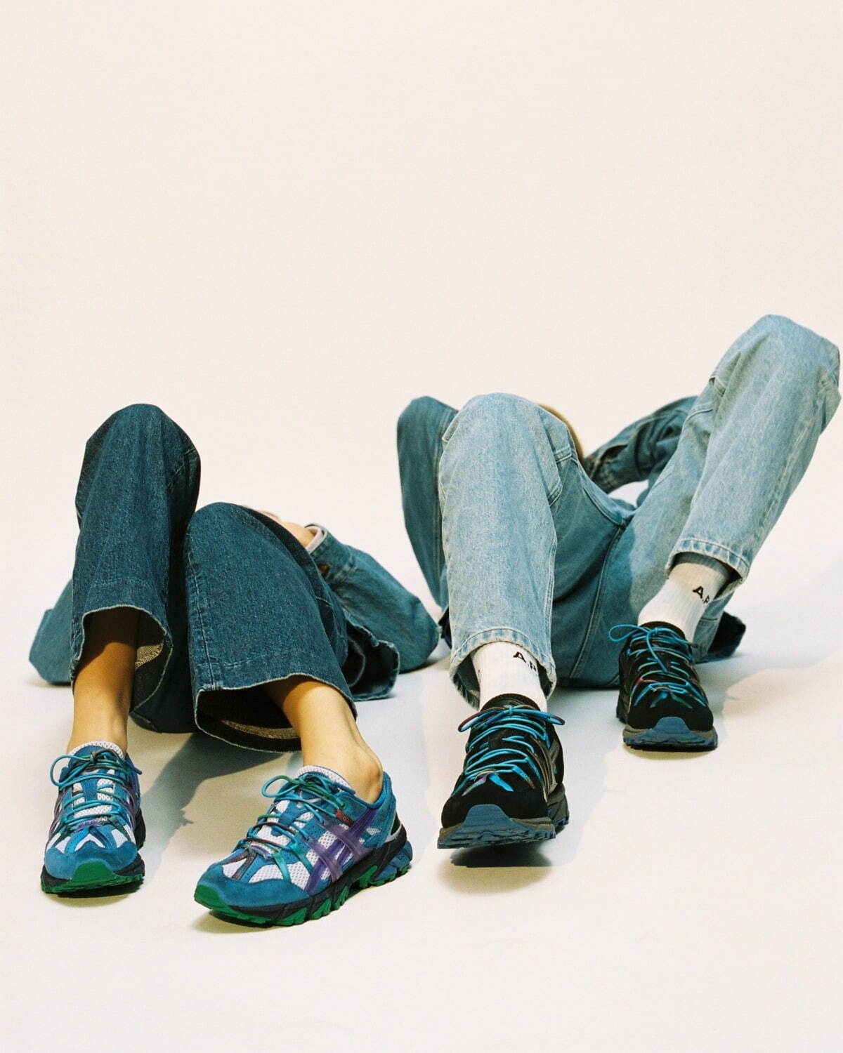 値下げアシックス　a.p.c コラボウェア A.P.C. 「A.P.C.(アー・ペー・セー)とアシックス(ASICS)による