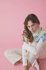 ファーファー”花柄”メインの新作ウェア、2種の花のプリーツスカート＆ボウタイブラウス｜写真5