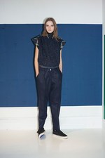 sacai luck 2014-15年秋冬コレクション - メンズアイテムをハイブリッドで女性らしく｜写真22