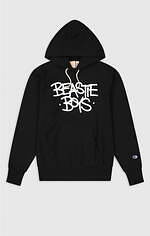 チャンピオン×ビースティ・ボーイズのスウェット、“手書き風ロゴ”やジャケット写真を配して｜写真1