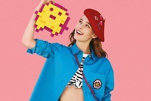 マックス アンド コー×「たまごっち」コラボウェア、ピクセルモチーフを刺繍やビーズで表現