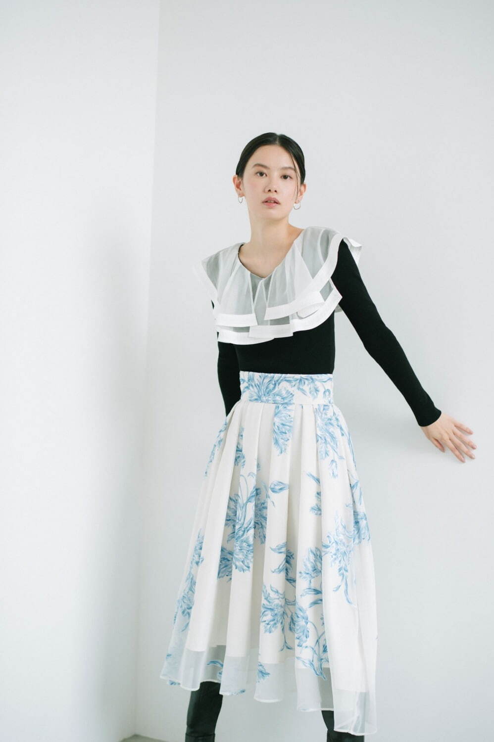 スナイデル23年春“1枚で着飾れる”チュールのプリーツドレス＆パステルカラーのニットワンピ｜写真2