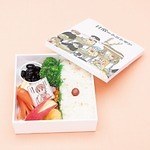 あらゐけいいちの漫画『日常』のコラボカフェ「日常レストラン」が渋谷パルコに、限定グッズも｜写真3