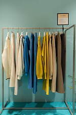 GU 2023年春夏メンズ・ウィメンズ新作、バギースラックス＆ツイード風カーディガンなど｜写真9