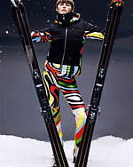 プッチ×フザルプ”カラフル柄”スキースーツ＆ジャケット、絡み合う魚のチャームをセット｜写真5