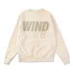 ウィンダンシーのブランドロゴ入りクルーネックスウェット、両面に“ガゼットステッチ”｜写真25