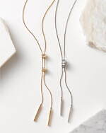 ヴァンドームブティック新作、“艶やかメタル×シェル”の六角形ネックレスやイヤーカフ｜写真2