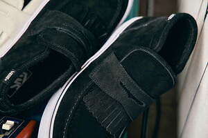 VANS新作“ローファー型”スニーカー、スエード素材&取り外し可能な VANS新作“ローファー型”スニーカー、スエード素材&取り外し可能な