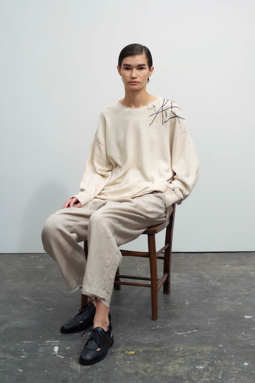 Y's新作ウェア、“断ち切り”仕様のコットンツイルコートやヴィンテージ風テーラードジャケット｜写真15