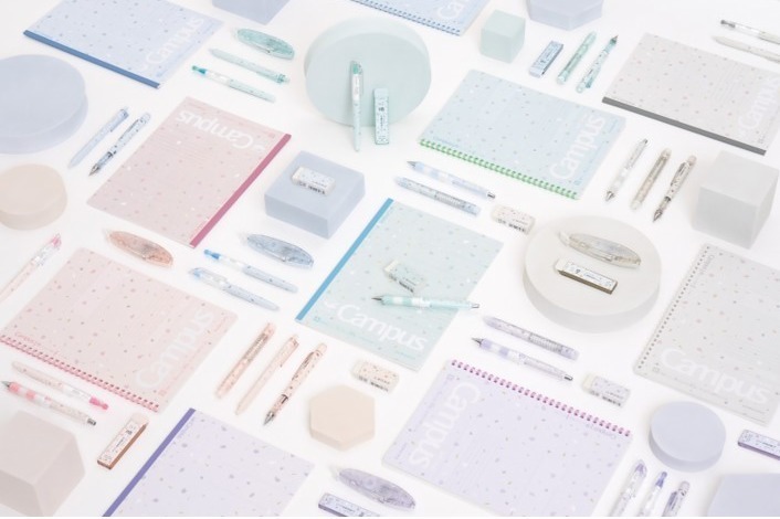 人気文具ブランドがコラボ！"淡いストーン柄”のドクターグリップやキャンパスノート、MONO消しゴム