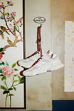 ニューバランス“中国旧正月”着想の新作スニーカー、ガーネットレッドをアクセントに｜写真14