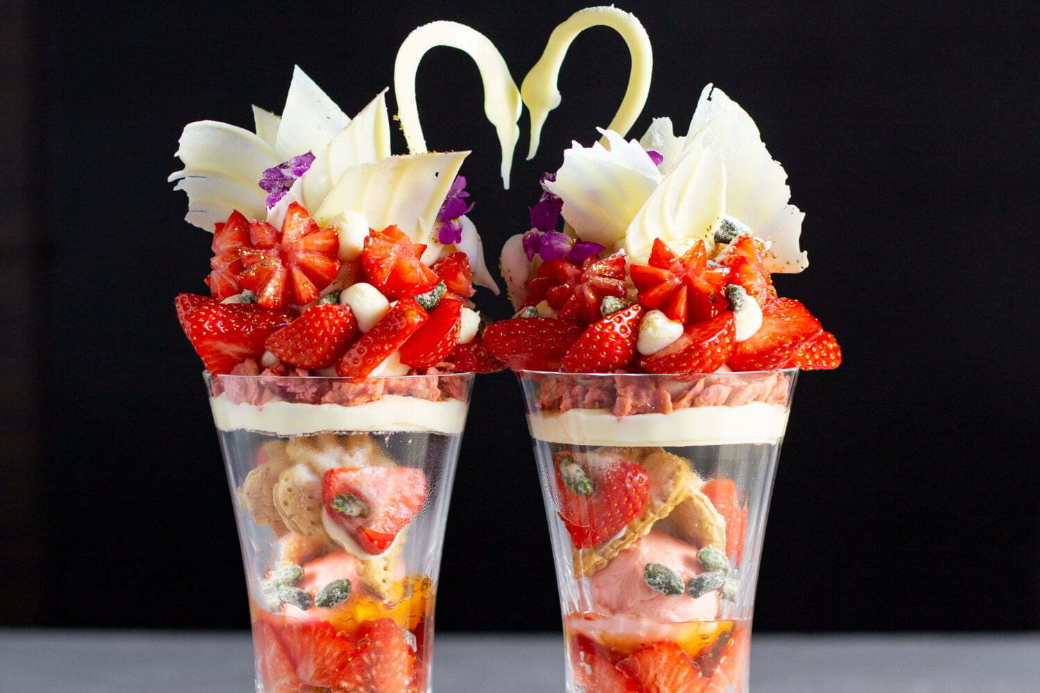 ウェスティンホテル大阪「あまおういちごパフェ」