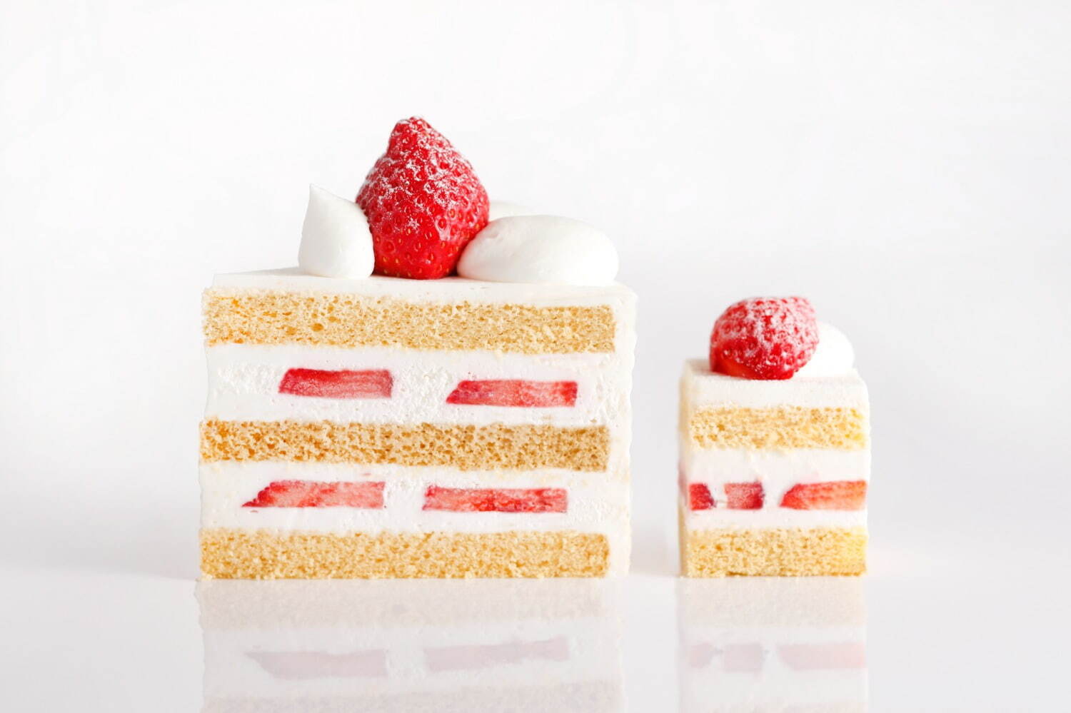 「新スーパーあまおうショートケーキ」
※アフタヌーンティーセットではミニサイズで提供。