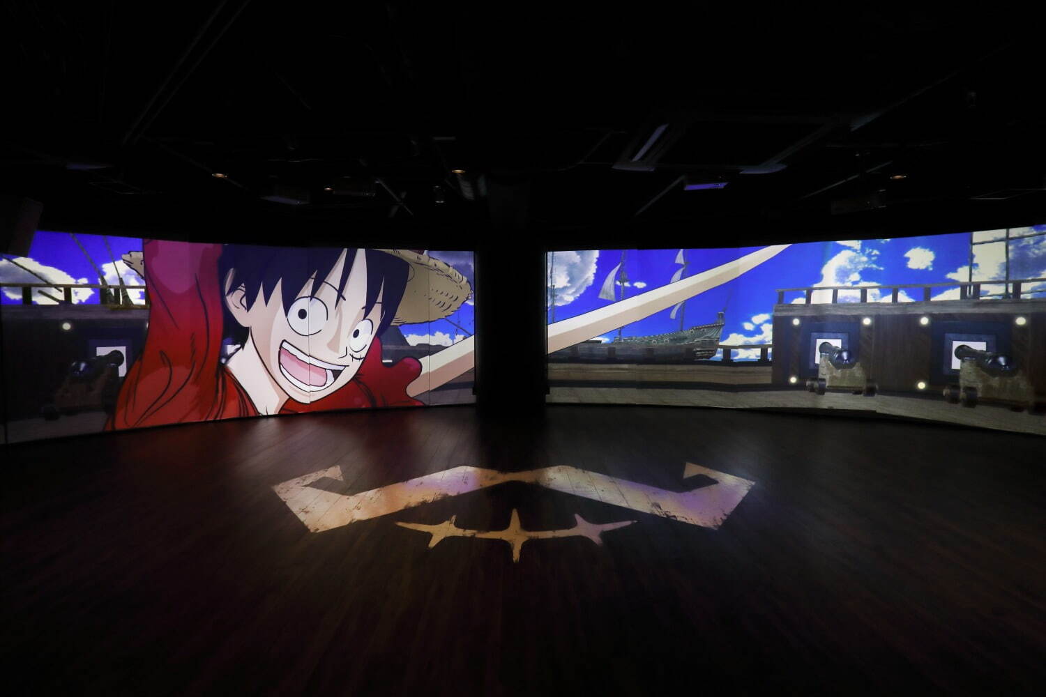 『ONE PIECE』モチーフのフィットネスジムが渋谷に、海賊船デッキ風スタジオ＆海賊ヨガなど｜写真1