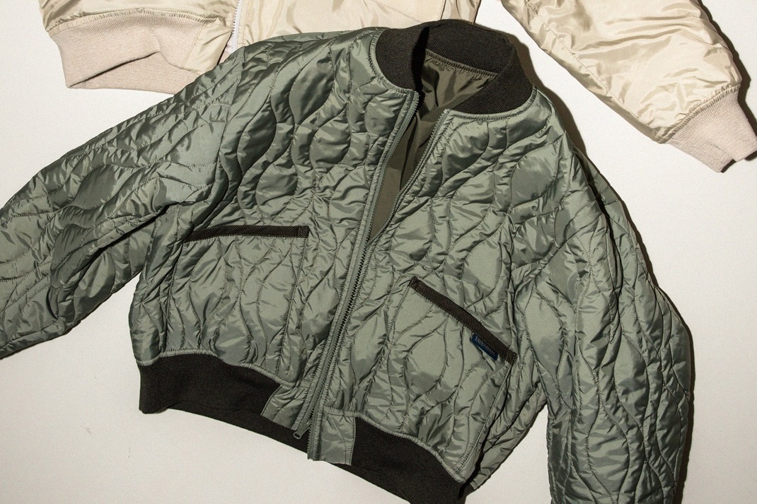 ラベンハム × レイ ビームスの初別注、キルティング仕様のボンバージャケット