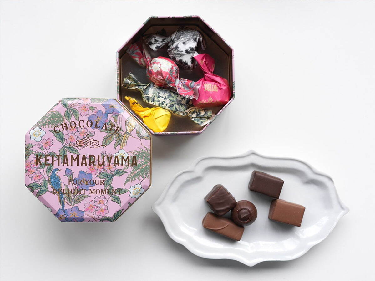 ケイタ マルヤマのバレンタイン“花鳥柄”チョコレート缶、チャイ風味やオレンジ香るショコラ｜写真5