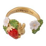 "ミッフィーが顔を出す”苺×花びらの手作りリングやピアス、フラワーミッフィーで発売｜写真2