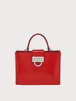 フェラガモから“うさぎ”モチーフの新作バッグ＆ウェア、ガンチーニを配した財布も｜写真21