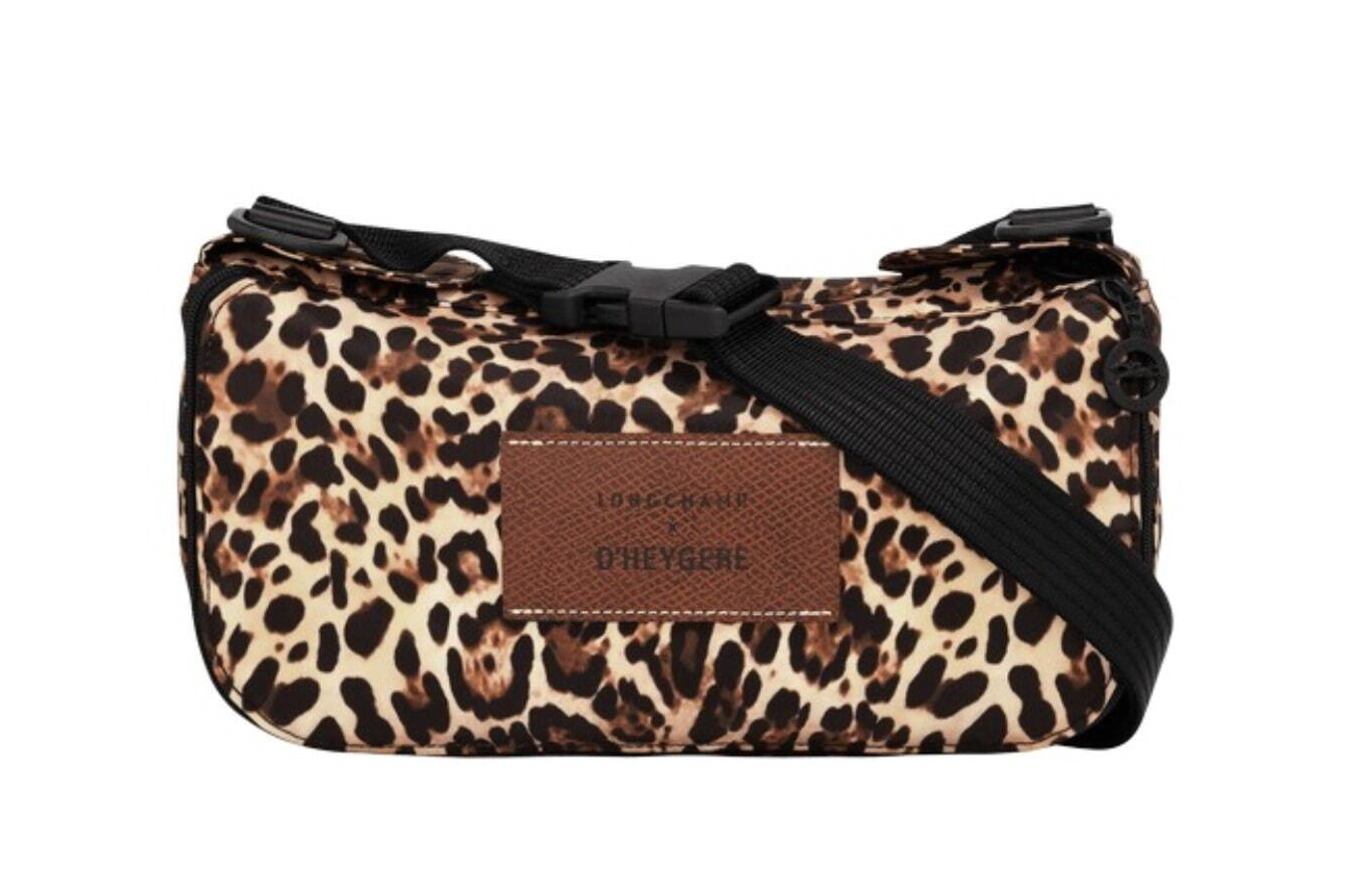 ロンシャン×ディヘラの新作ユニセックスバッグ「ル プリアージュ」をパンサー柄で、レインポンチョも