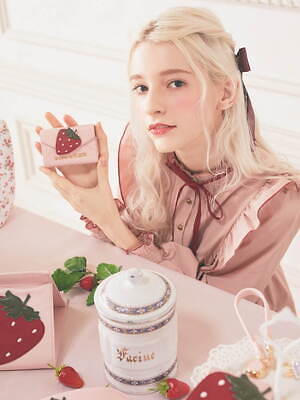 メゾン ド フルール“いちご”が主役の新作、パールの種を飾ったいちご 