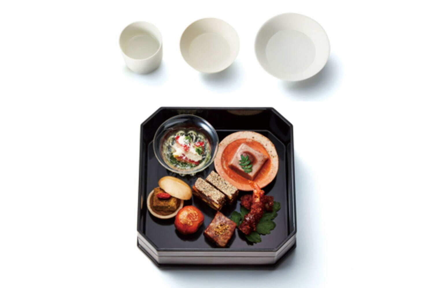 ＜パート1＞神楽坂 ふしきの
ふしきのカカオ八寸＋厳選日本酒を 3種類の器でペアリング
1人前 4,070円