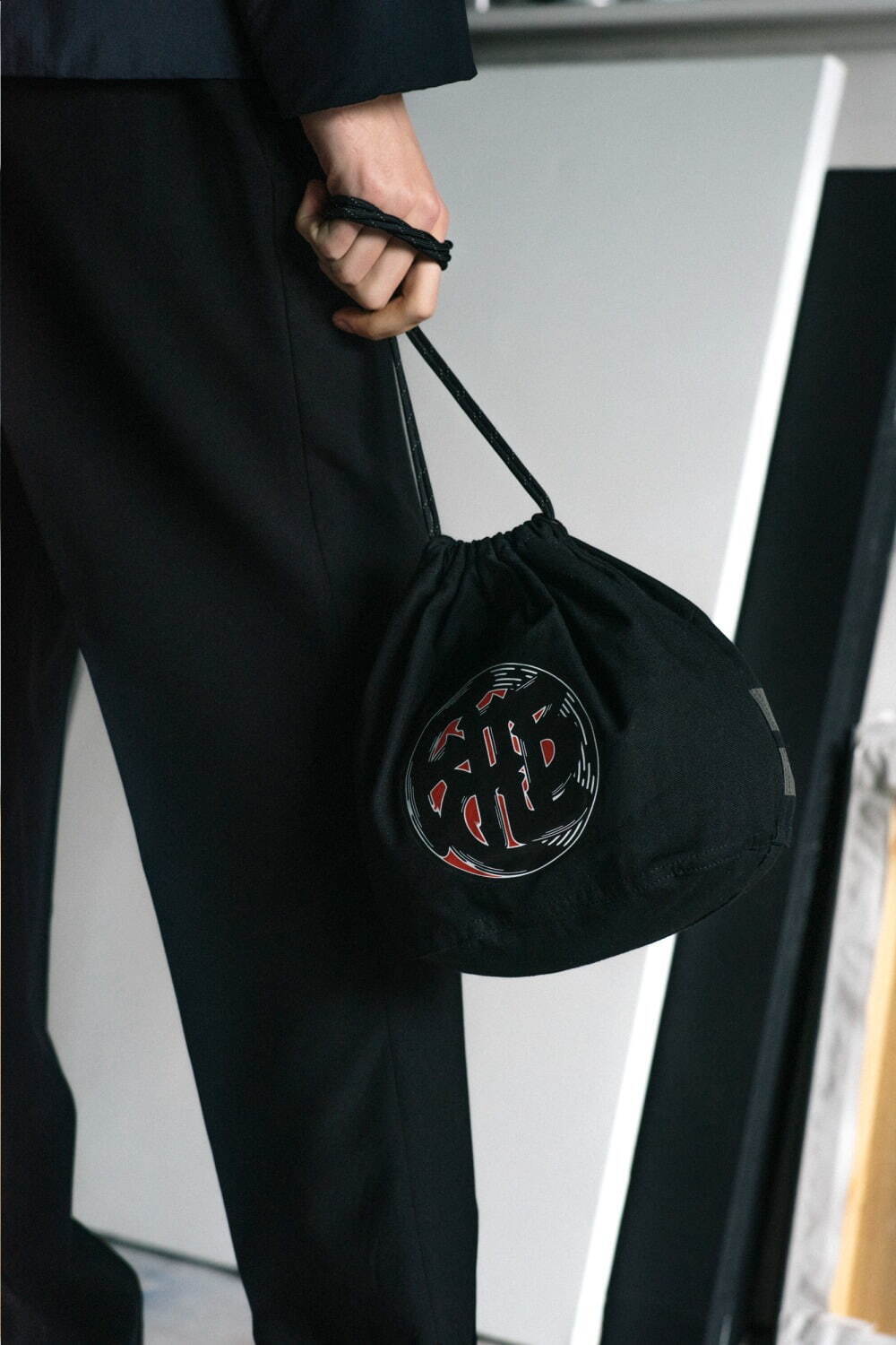 エフシーレアルブリストル“江戸文字×アルファベット”のロゴ入りジャケット、スニーカーウルフとコラボ｜写真40