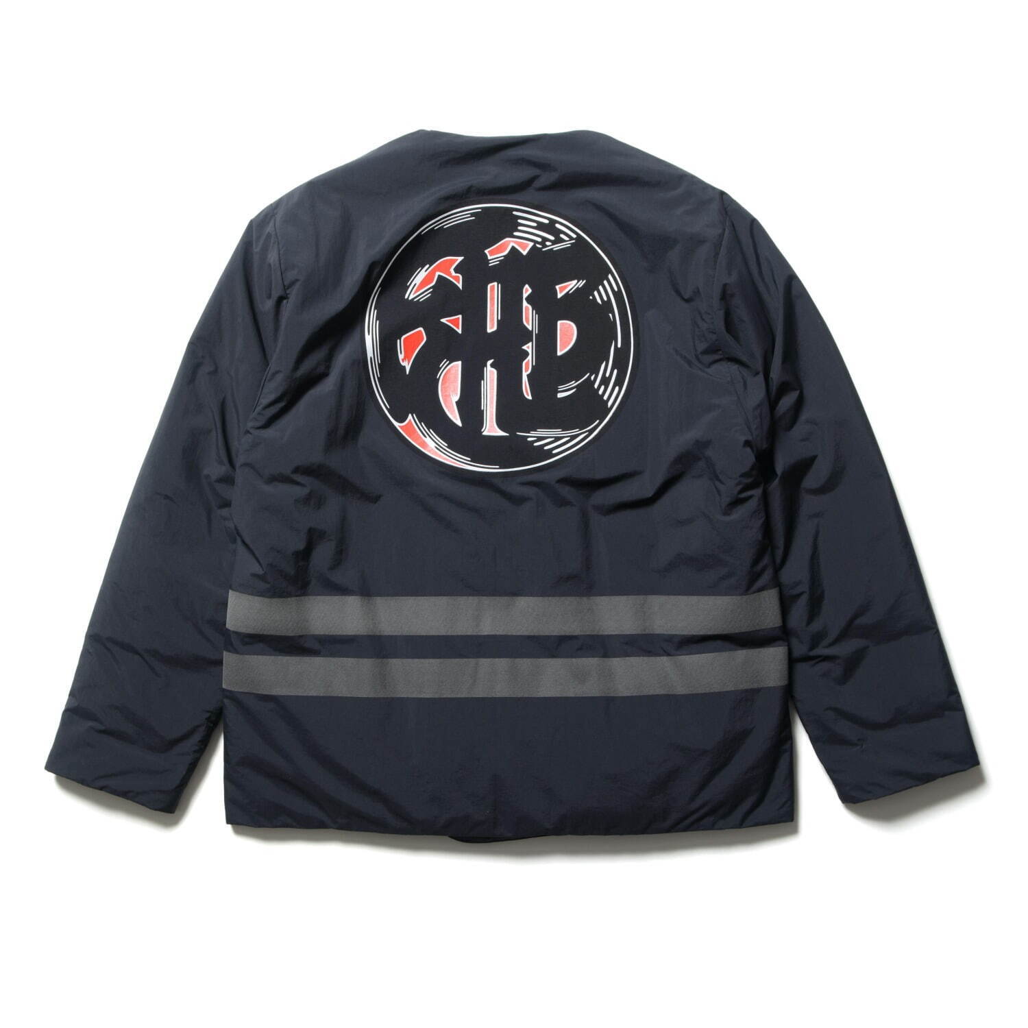 エフシーレアルブリストル“江戸文字×アルファベット”のロゴ入りジャケット、スニーカーウルフとコラボ｜写真9