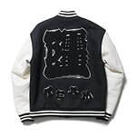 エフシーレアルブリストル“江戸文字×アルファベット”のロゴ入りジャケット、スニーカーウルフとコラボ｜写真3