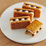 トラヤあんスタンド×ノーレーズンサンドイッチ“こしあん”や“黒糖あん”のバターサンド｜写真1