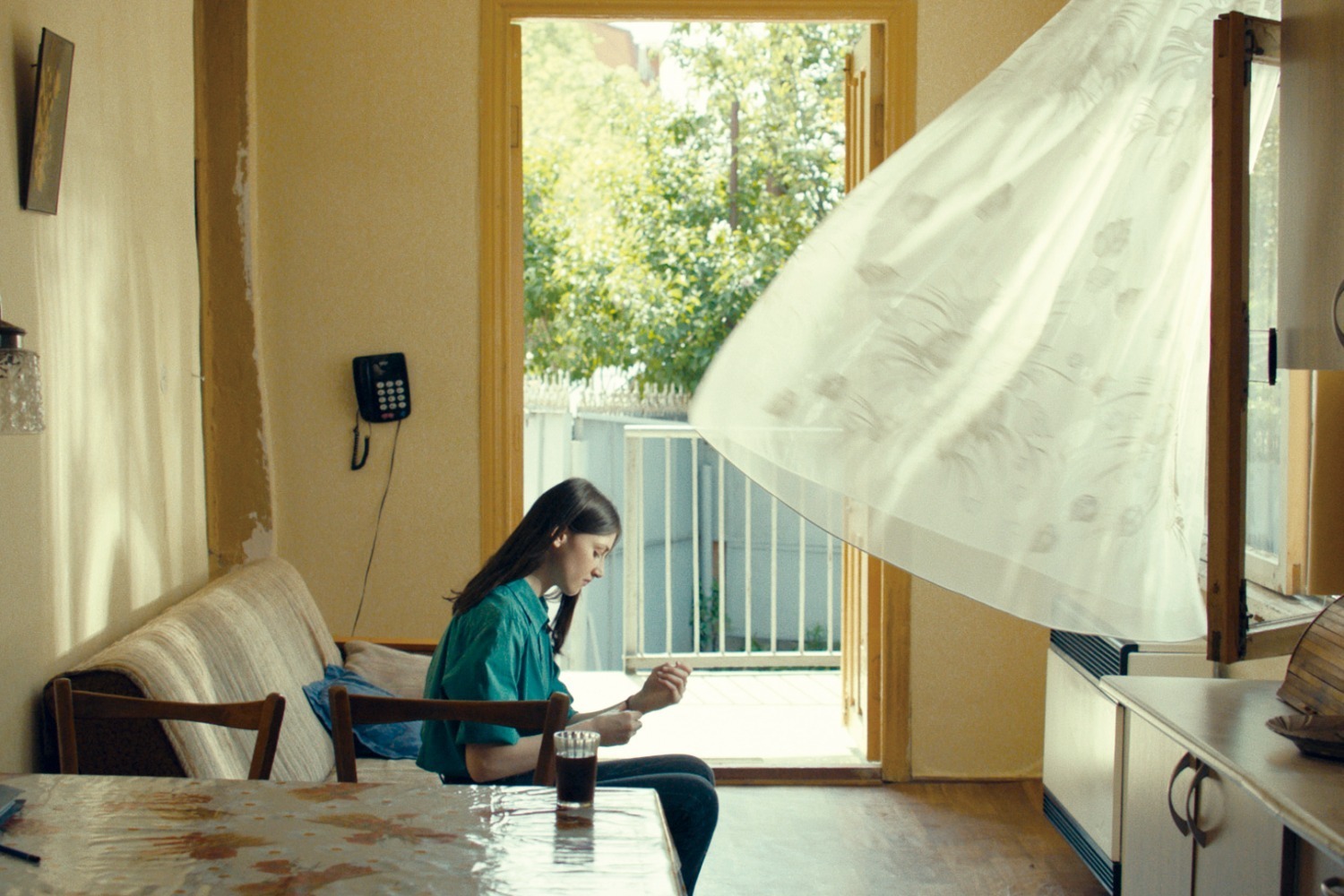 『ジョージア、⽩い橋のカフェで逢いましょう』