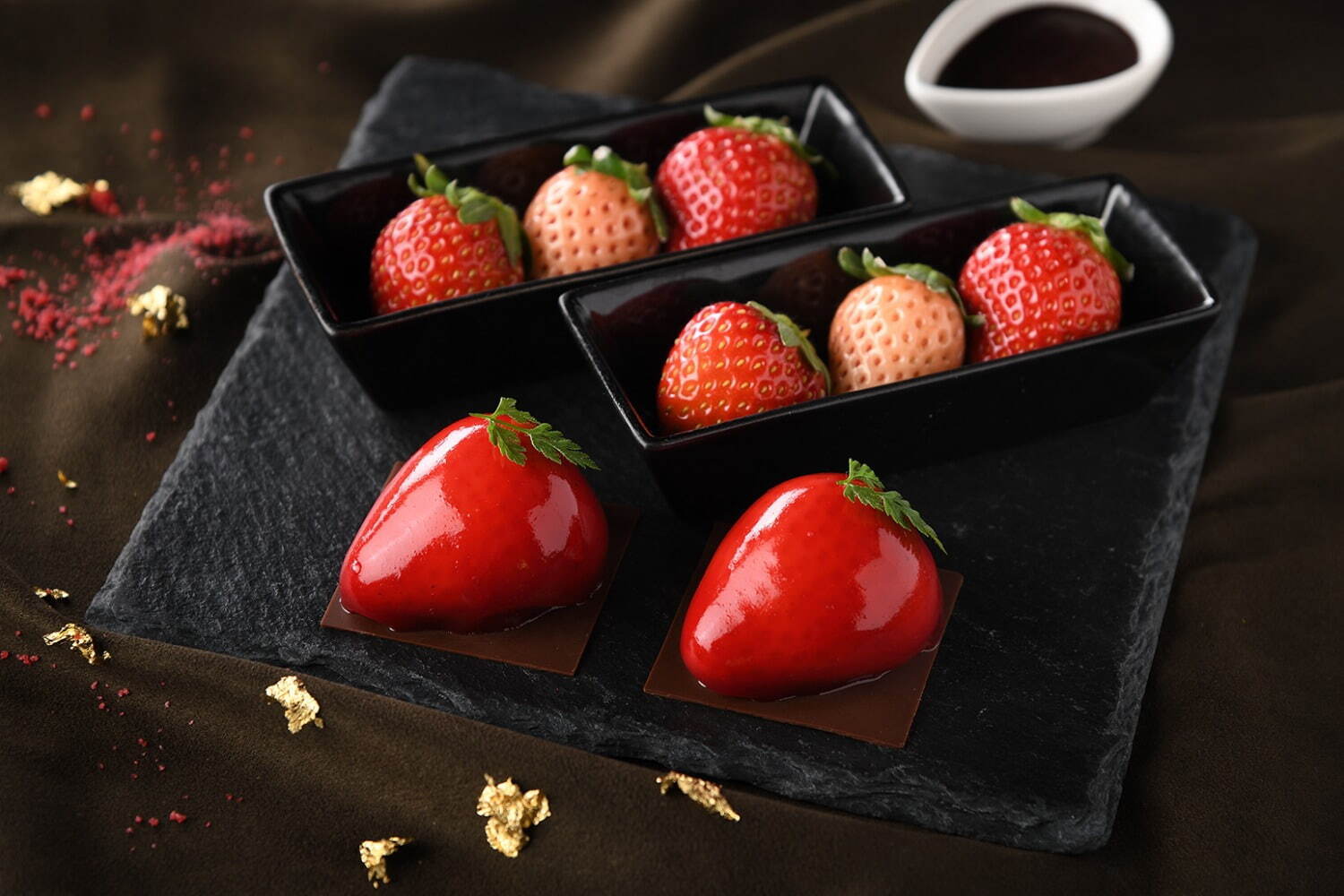 “苺×チョコ”のアフタヌーンティーが新宿プリンスホテルにて、いちごパフェや苺食べ比べセット｜写真6