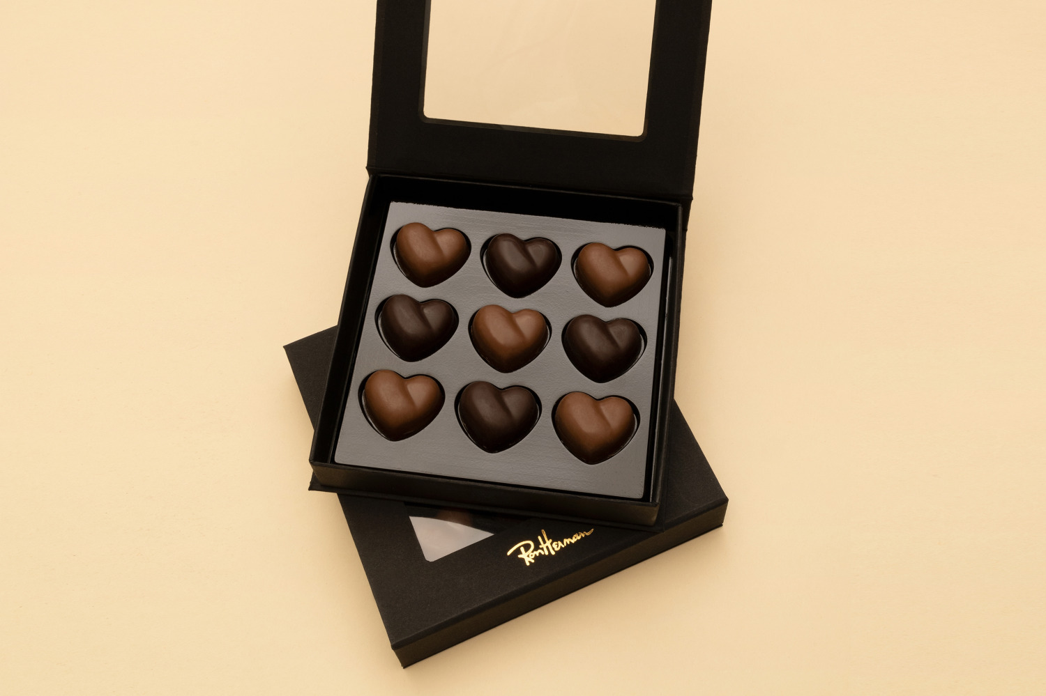 ロンハーマン カフェ“ハート型”の23年バレンタインチョコ、カカオの香りや酸味を楽しむ2種