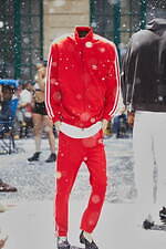 ダブレット“透明人間になれる”ジャージセットアップ、肩パッド入りスーパービッグシルエット｜写真18