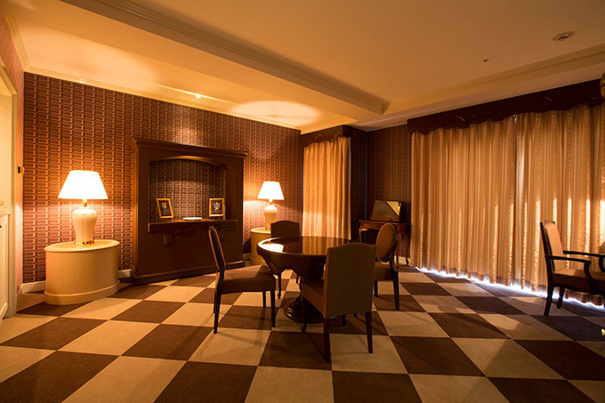 Q-pot.×東京ベイ舞浜ホテル クラブリゾートのスイートルーム！チョコのリビングやホイップのベッド | 写真