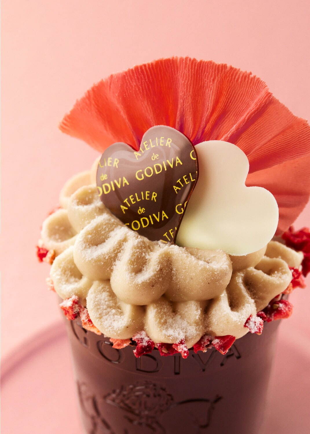 アトリエ ドゥ ゴディバ23年バレンタイン限定スイーツ、苺×ショコラやとろけるチョコクリームケーキ｜写真2
