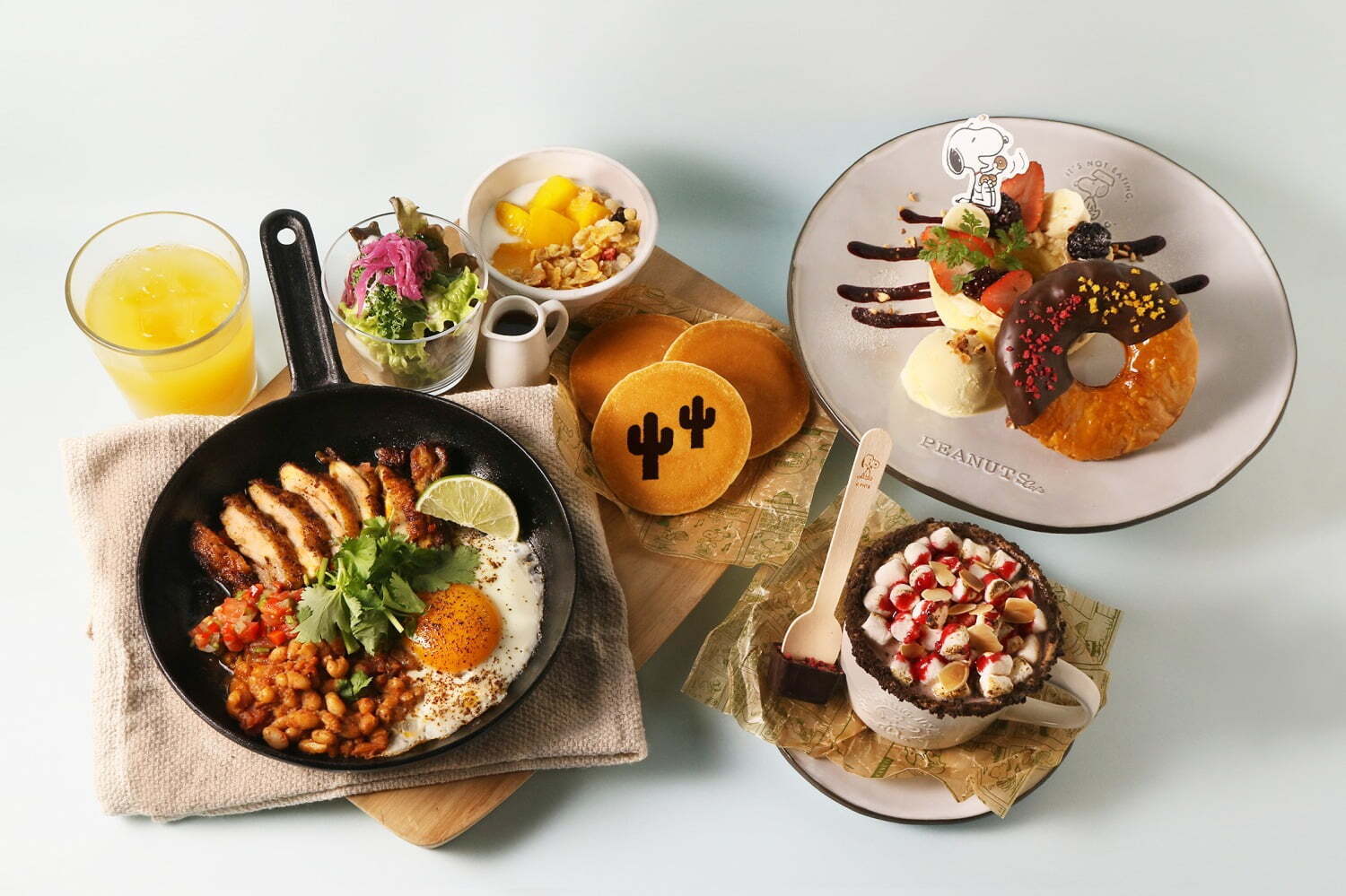 チャーリー・ブラウン｜東京・町田のピーナッツ カフェ スヌーピーミュージアム、コミックの“再現”パンケーキ＆大好物スイーツ