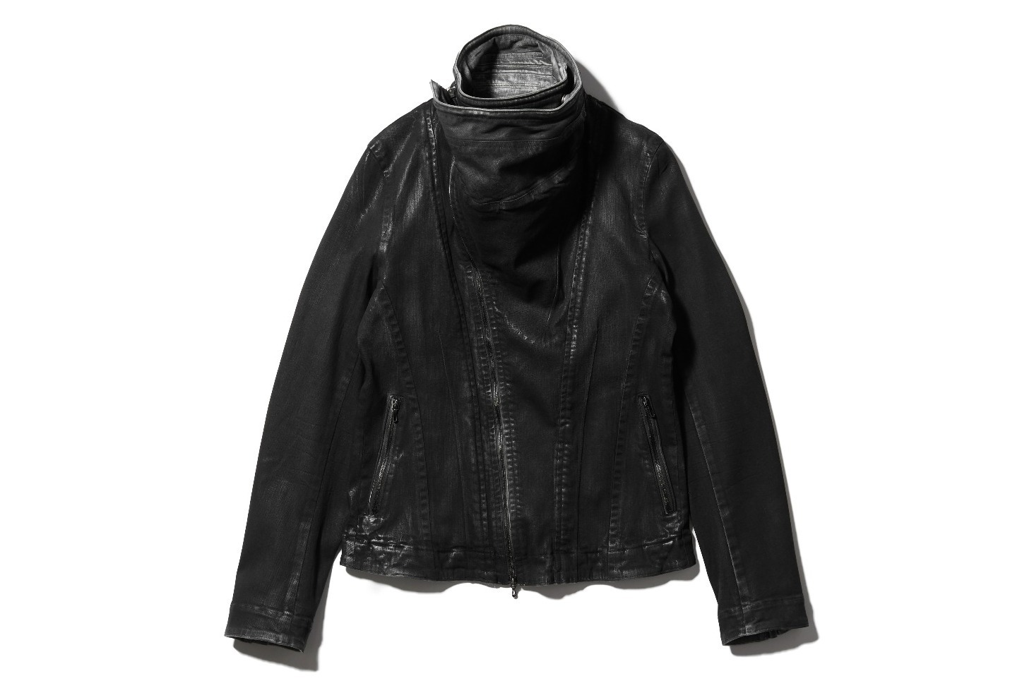 ユリウス パーマネントのコーティングデニムジャケット＆ドレープシャツ、渋谷パルコで