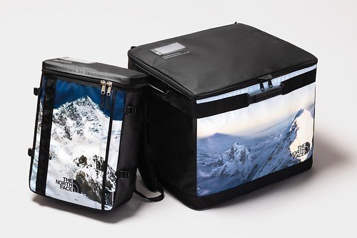 ザ・ノース・フェイス新作バッグ、写真家・石川直樹の登頂写真をプリントしたボックス型バッグ