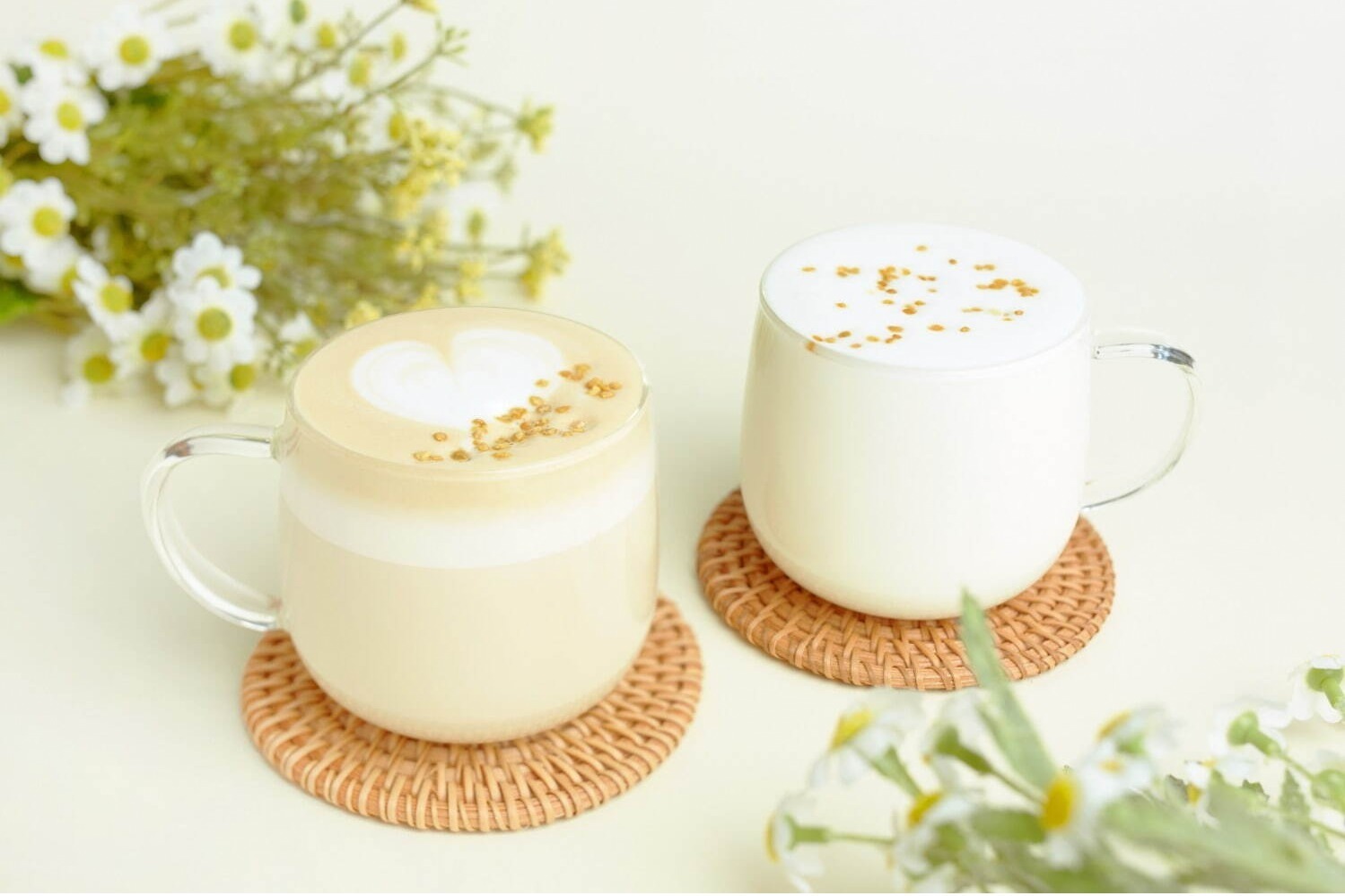 カモミール｜猿田彦珈琲の限定ドリンク「ハニーカモミールラテ」、“すっきりとした香り×優しい甘さ”