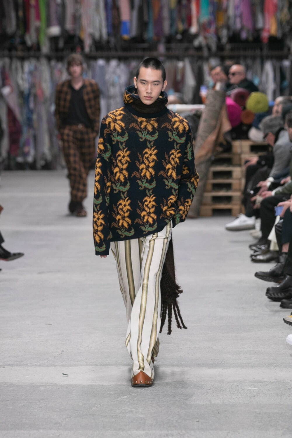 エトロ(ETRO) 2023-24年秋冬メンズコレクション - ファッションプレス