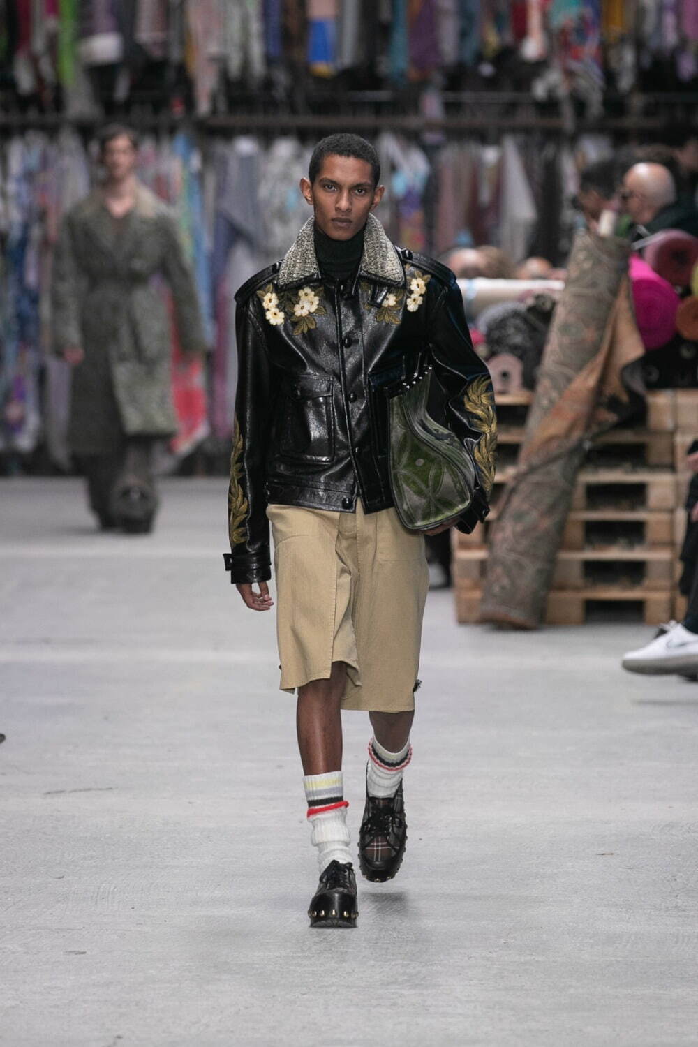 エトロ(ETRO) 2023-24年秋冬メンズコレクション - ファッションプレス