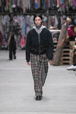 エトロ 23-24年秋冬メンズコレクション - “家庭的な温かみ”を伝統のファブリックにのせて｜写真22