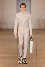 プラダ 2023年秋冬メンズコレクション、“断片”からファッションの本質を探究｜写真28