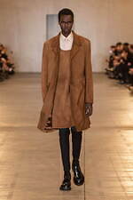 プラダ 2023年秋冬メンズコレクション、“断片”からファッションの本質を探究｜写真47