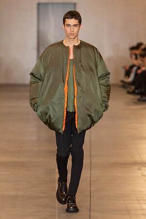 PRADA 23AW ダッフルコート サイズ48 ネイビー - メルカリ
