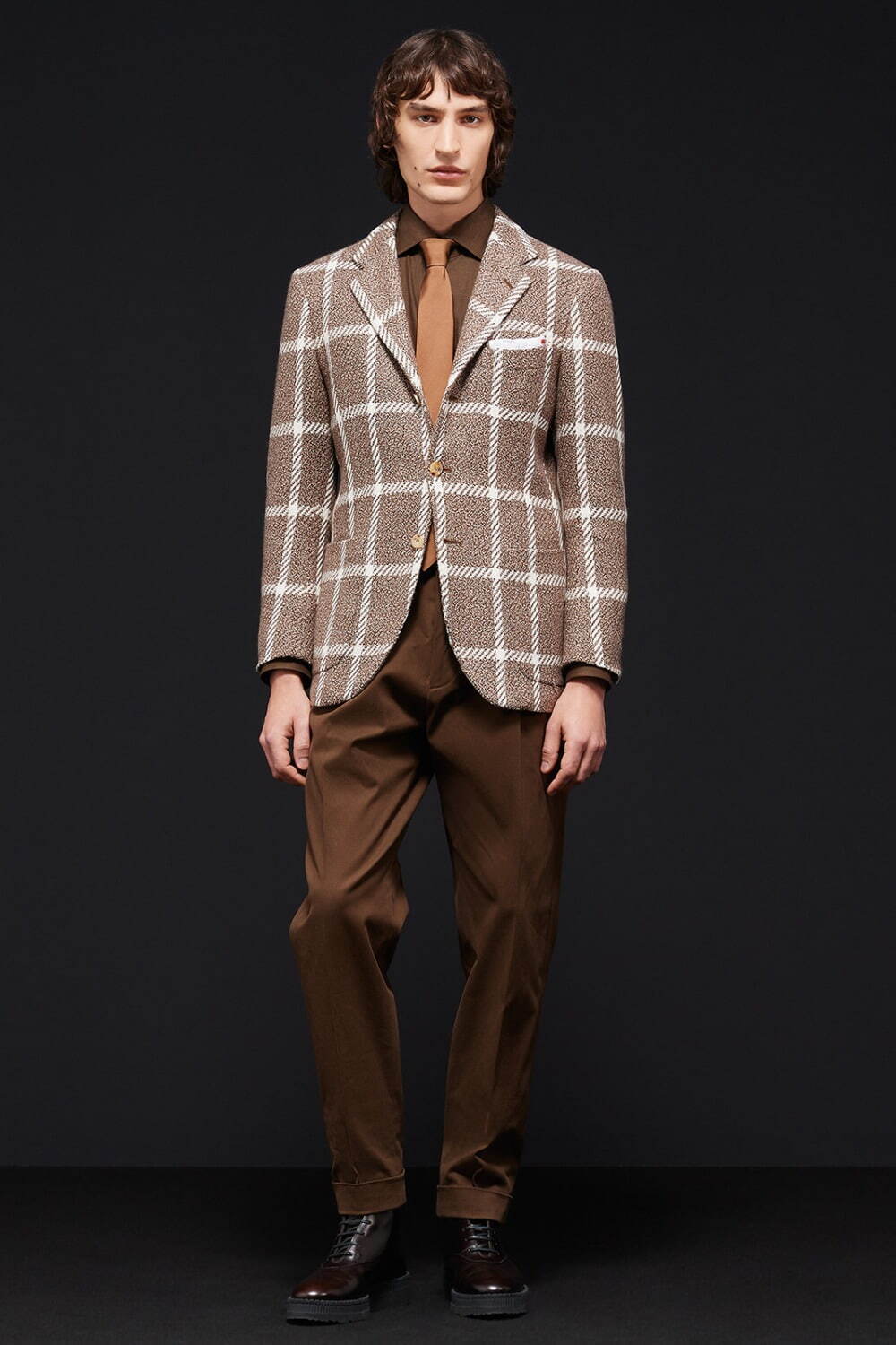 キートン(Kiton) 2023-24年秋冬メンズコレクション - ファッションプレス