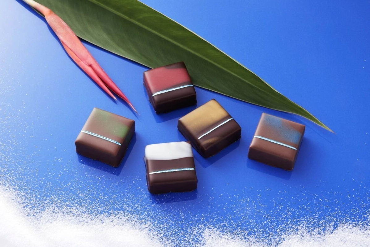 バレンタインチョコレート｜ショコラティエ パレ ド オール23年バレンタイン、“カリブの国々”モチーフのショコラBOX