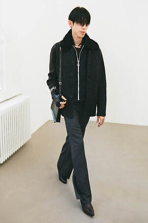 アワー レガシー 2023-24年秋冬コレクション - お気に入りの服の“変化”を着想源に｜写真23